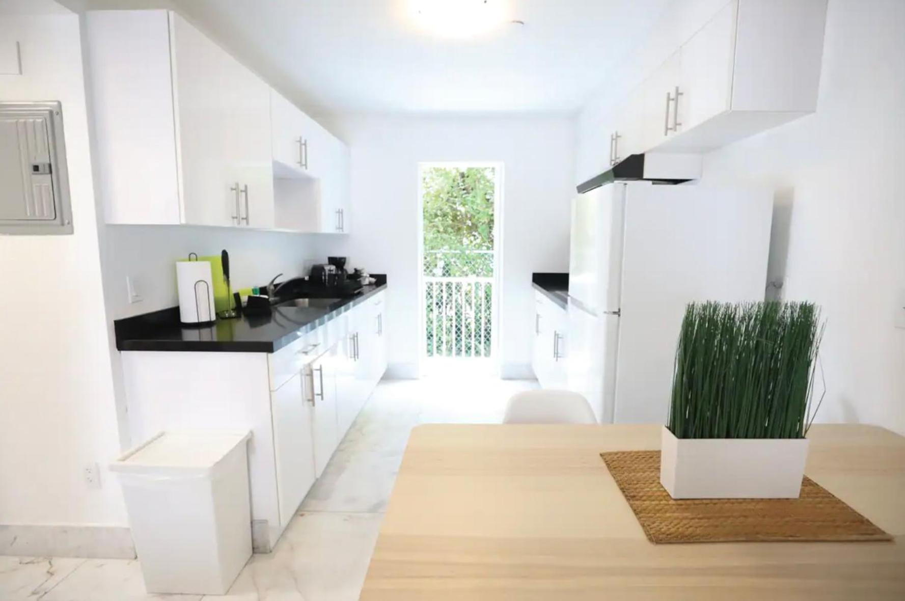 South Beach 2 Bedroom Family & Pet Friendly Apartment With Balcony & Free Parking Miami Beach Ngoại thất bức ảnh
